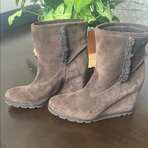 Brown Ugg Suede Women's Wedge Boots